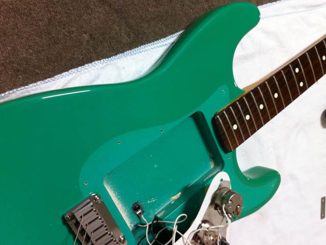 http://xhefriguitars.com/Stuff/Plus%20Colors/BahamaGreenYellow.jpg